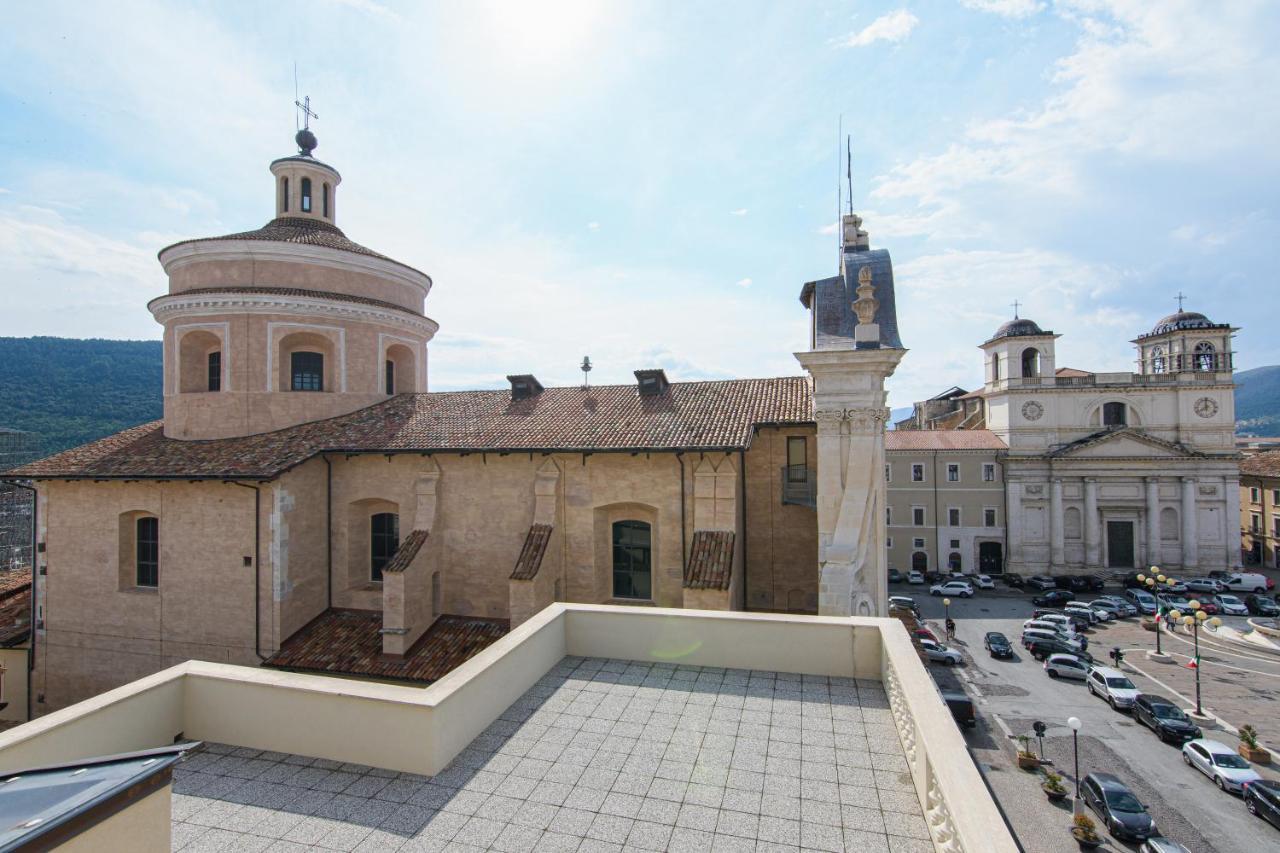 Piazza Del Mercato L'Aquila Exterior photo